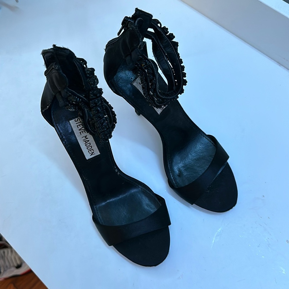 Black Steve Madden heels. Normal wear and tear. 🚭no smoking household🚭